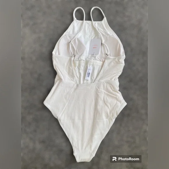 Andie The Asbury Ribbed One Piece Swimsuit High neck Adjustable strap NWT Size M - Picture 3 of 9